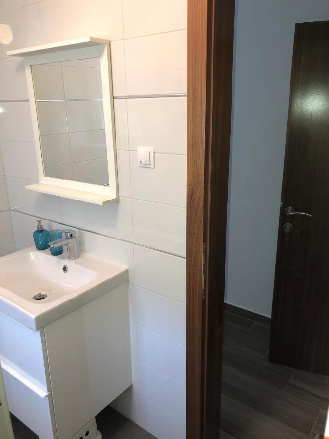 Apartmani Gavran ซูโกชัน ภายนอก รูปภาพ
